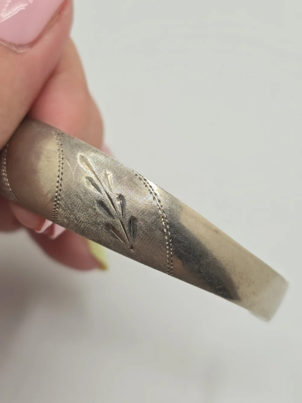 VTG 925 Sterling Cuff Bracelet Silver Italy Engraved Leaf 17.8g, 7